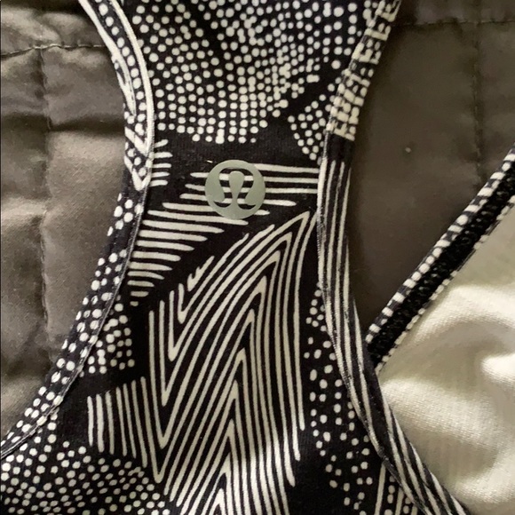 Workout top - Picture 3 of 3